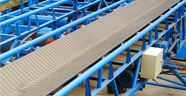 Rubber conveyor belt