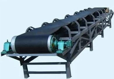Conveyor belt for wet materials 